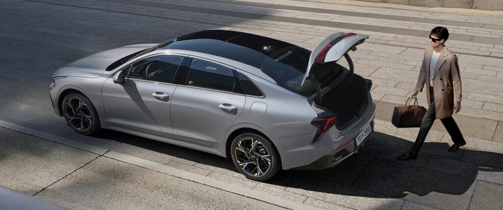 2025 Kia K5 Interior