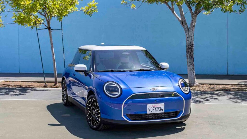 2027 Mini Cooper Electric: Future of Urban Mobility 1 2027 Mini Cooper Electric