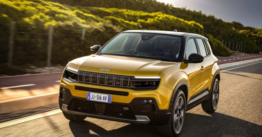 Jeep Cherokee Hybrid: Redefining Midsize SUVs for the Future 1 Jeep Cherokee Hybrid