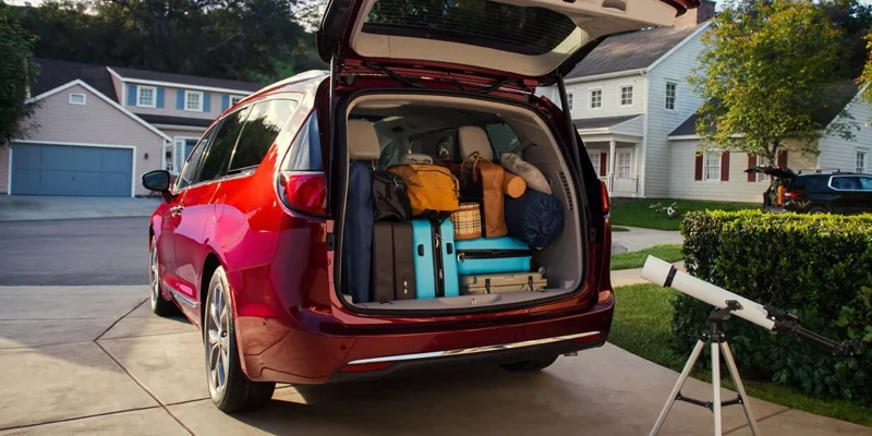 2025 Chrysler Pacifica: Family-Friendly Features 3 2025 Chrysler Pacifica