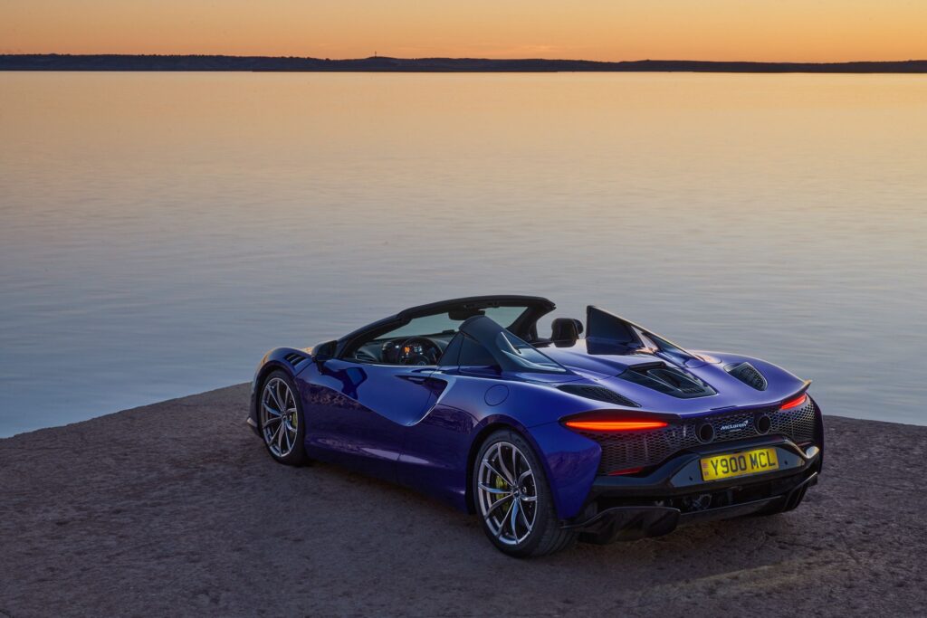 2025 McLaren Artura: Specs, Features, and Pricing 3 2025 McLaren Artura
