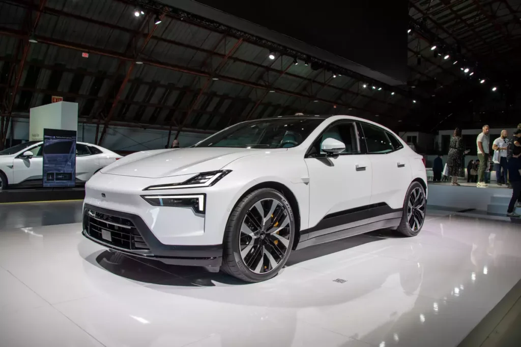 2025 Polestar 4 Luxury SUVs: Stacks Up Against Traditional Competitors 1 2025 Polestar 4 Luxury
