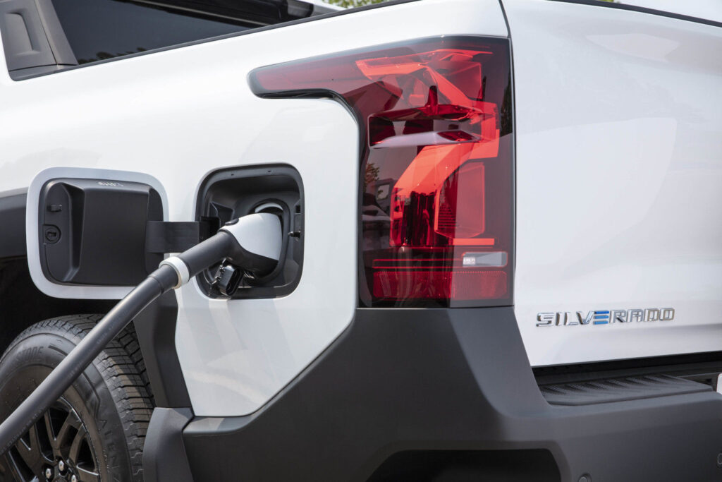 Chevrolet Silverado EV History: Electric Evolution 2025 2 Chevrolet Silverado EV
