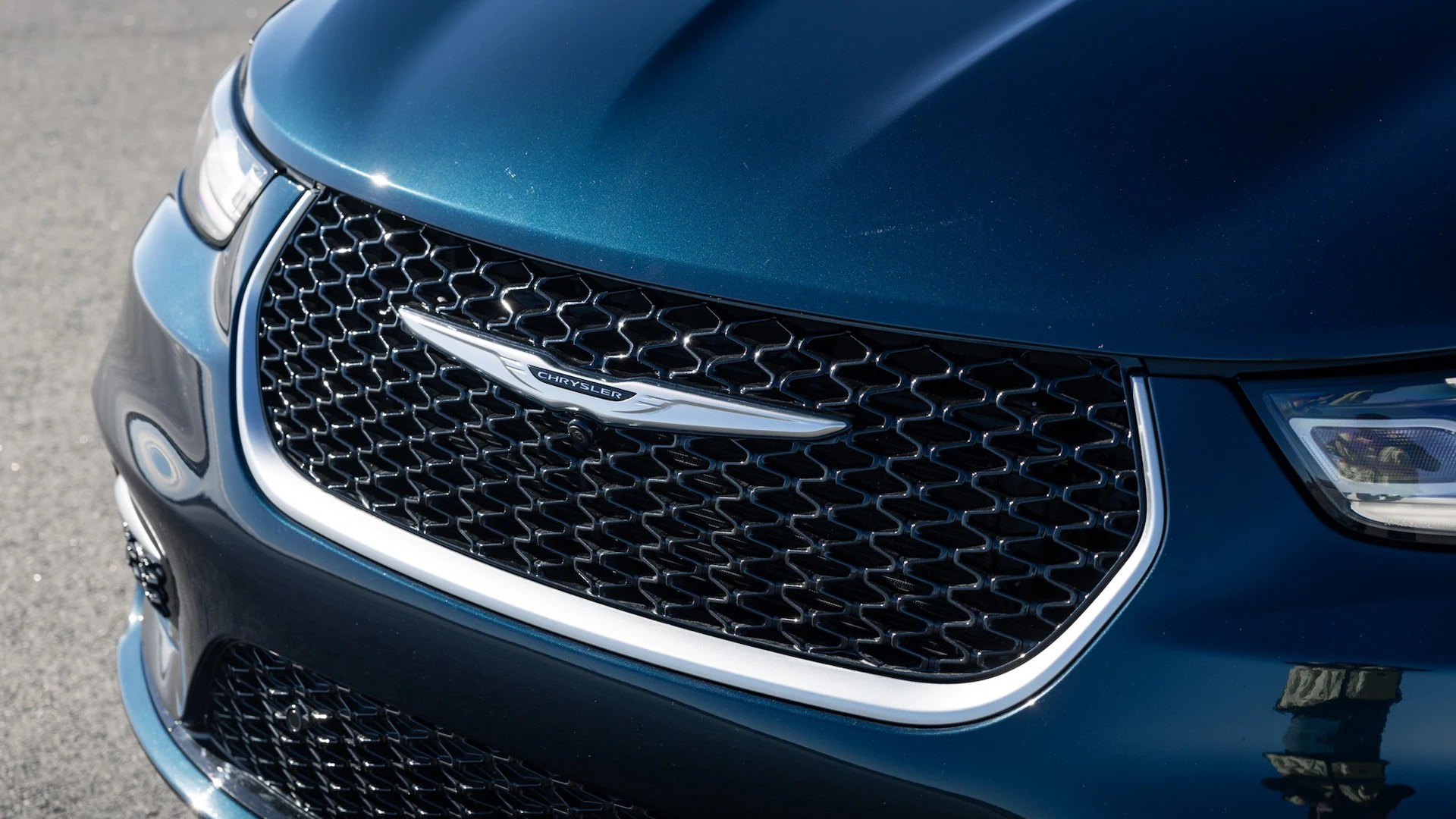 7Chrysler Pacifica Redefines