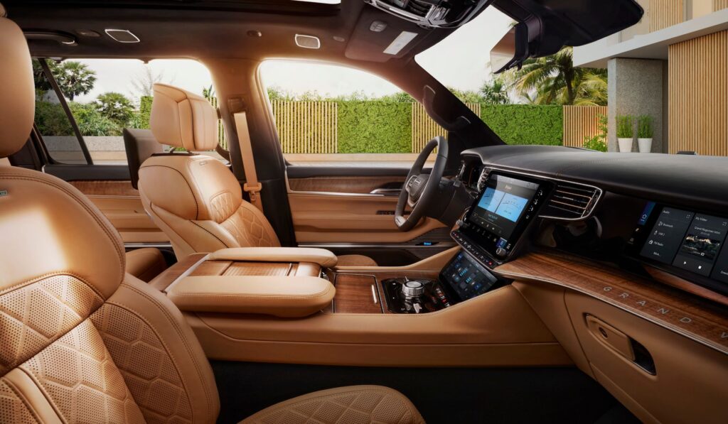 Customizing Your Jeep Wagoneer 2025: Best Add-Ons and Accessories 1 Customizing Your Jeep Wagoneer