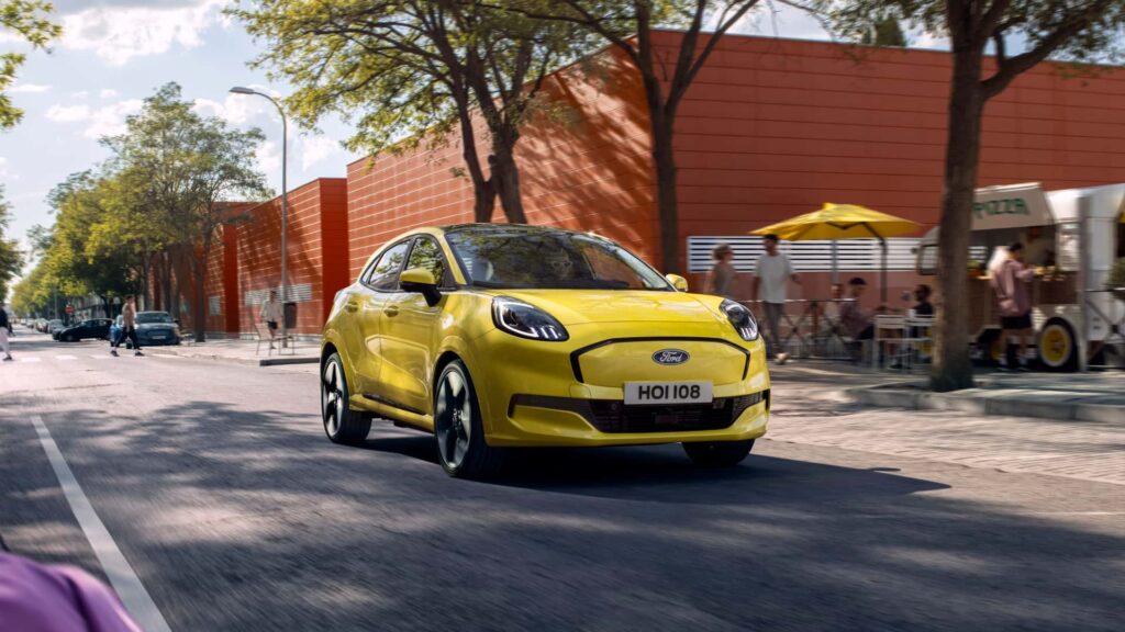 Ford Puma Gen-E: A Familiar Face Goes Electric (But Is It Late to the Party?) 2 Ford Puma Gen-E