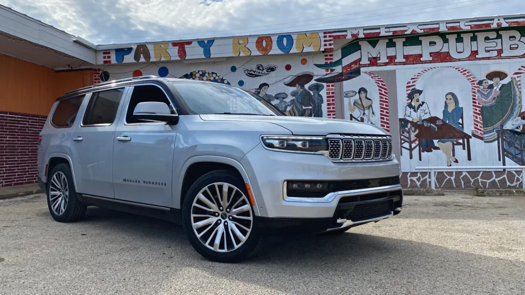 How the Jeep Wagoneer Stacks Up Against Its Rivals in 2025 3 Jeep Wagoneer Stacks