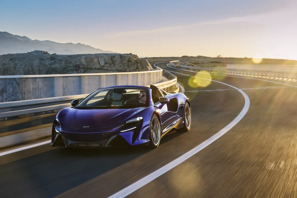 2025 McLaren Artura Top 5 Reasons: Buy 2 McLaren Artura Top 5 Reasons