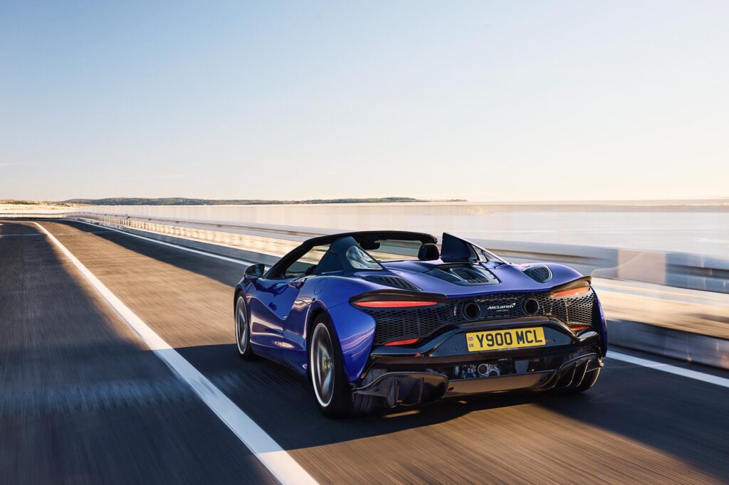 McLaren Artura vs Competitors