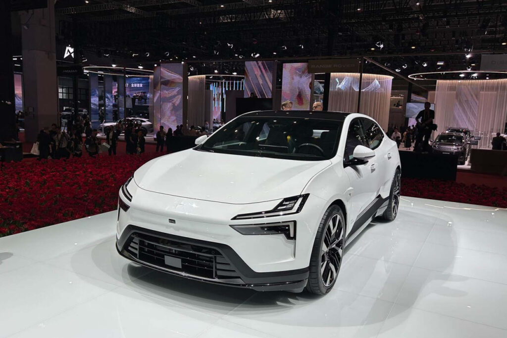 Polestar 4 Interior: A Blend of Luxury and Sustainability 2 Polestar 4 Interior