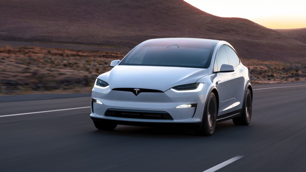 2025 Tesla Model X Comprehensive Review: Features and Performance 2 Tesla Model X Comprehensive Review